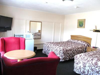 Knights Inn Ontario - 13