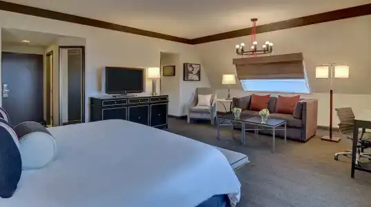 Loews Vanderbilt - 83