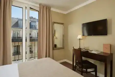Hôtel de Sèvres - 27