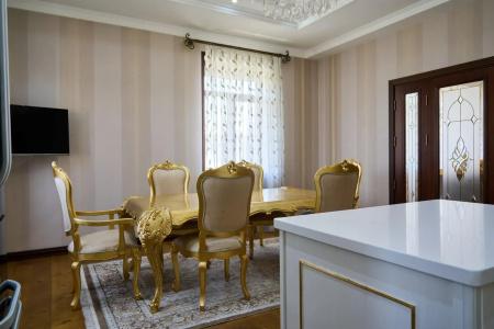 Royal Residence - 170