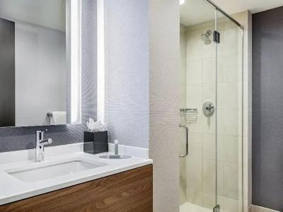 Courtyard by Marriott Times Square West - 43