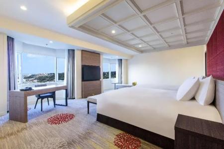 DoubleTree by Hilton Naha Shuri Castle - 51
