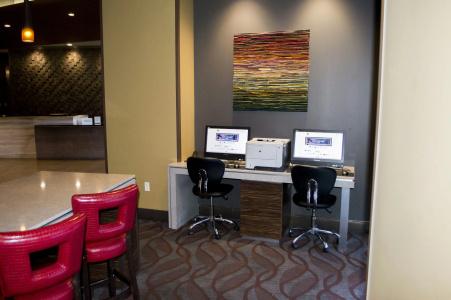 The Broadway - a DoubleTree by Hilton - 23