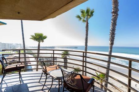 Pacific Terrace - 126