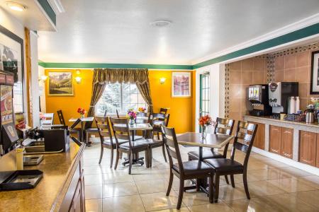 Americas Best Value Inn Denver - 16