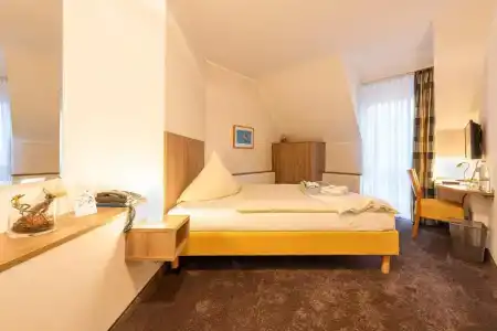 Nibelungen Hof - 11