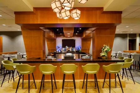 Courtyard by Marriott Boston Logan Airport - 19