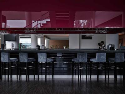Pullman - 23