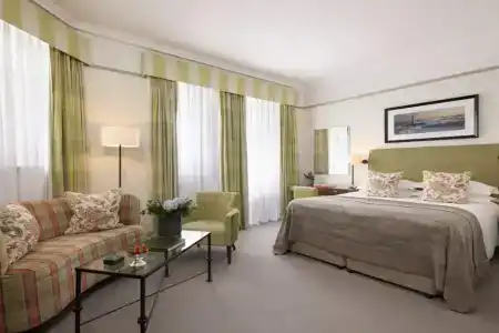 The Balmoral - 9