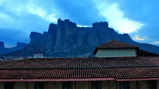 Kosta Famissi - 12