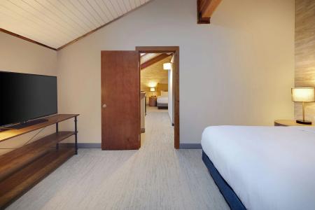 DoubleTree by Hilton - 31