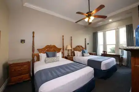 Horton Grand - 103