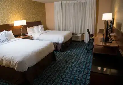 Fairfield Inn & Suites by Marriott Uptown/University Area - 5