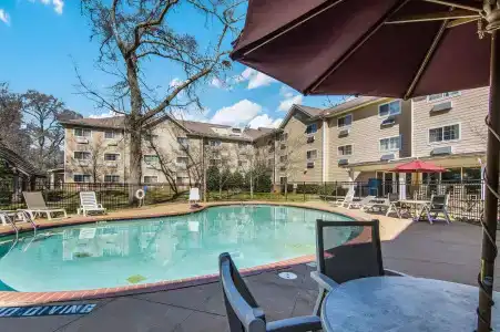 Hawthorn Suites by Wyndham Fort Benning - 5