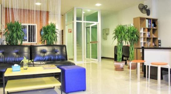 Ananas Phuket Central Hostel - 0