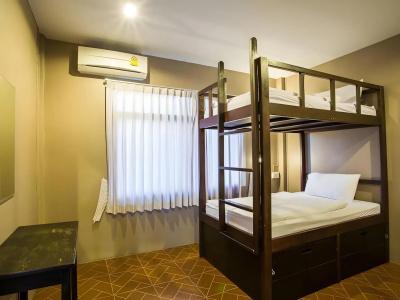 Pak-Up Hostel - 2