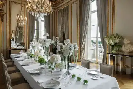 DE CRILLON - 23