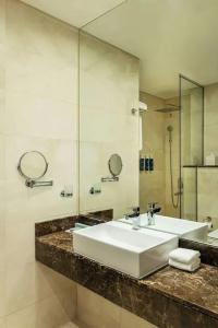 Four Points by Sheraton Production City - 33