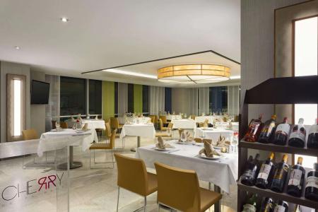 Ramada & Suites Kemalpasa - 2