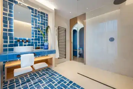 Carlton International - 171