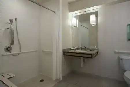 Renaissance New Orleans Arts Warehouse District - 9