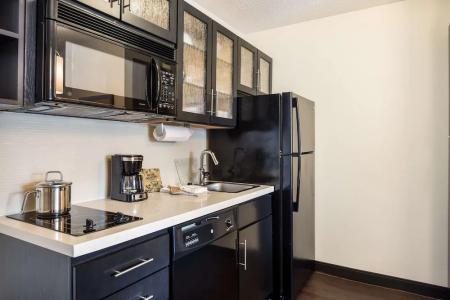 Sonesta Simply Suites Austin South - 75