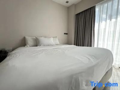 Pietra Bangkok - 101
