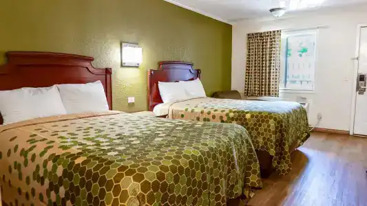 Rodeway Inn & Suites Fort Jackson - 22