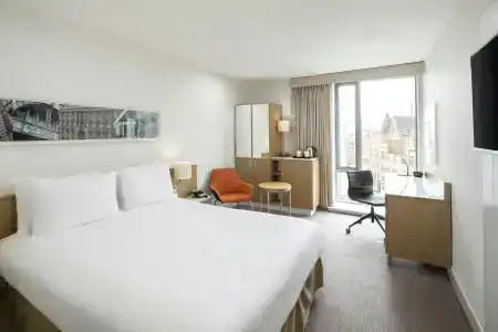 DoubleTree by Hilton Manchester Piccadilly - 3