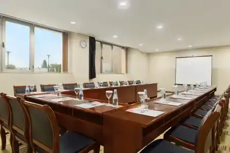 Ramada Plaza by Wyndham Gence - 12