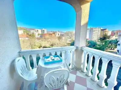 Elena - 9