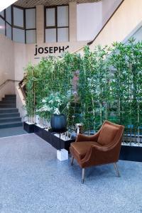 Joseph Tlv - 40