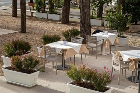 Velia - hotel completamente nuovo a Grottammare - 9