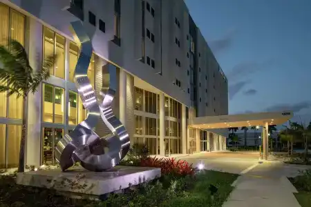 DoubleTree by Hilton Miami Doral - 11