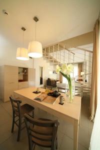 Le Rose Suite - 232