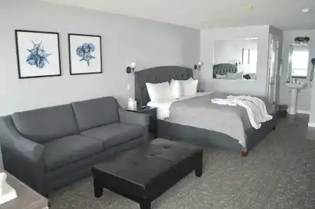 Starfish Manor Oceanfront - 35