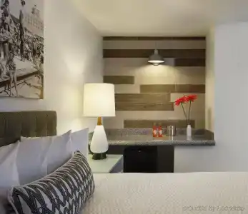 Inn at Venice Beach - 12