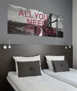 Cabinn Express - 17