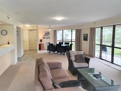 Burleigh Esplanade - 4