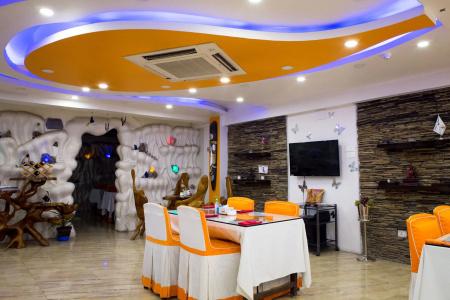 Royal Penguin Boutique & Spa - 25