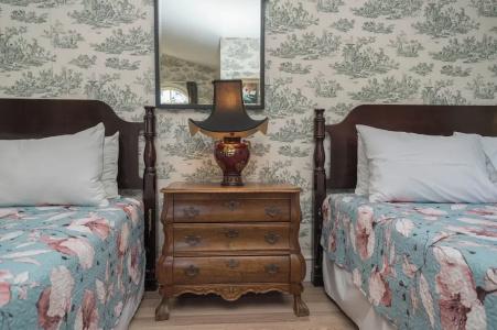 The Old Bank House - 155
