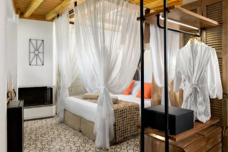 Elakati Luxury Boutique - Adults Only - 33