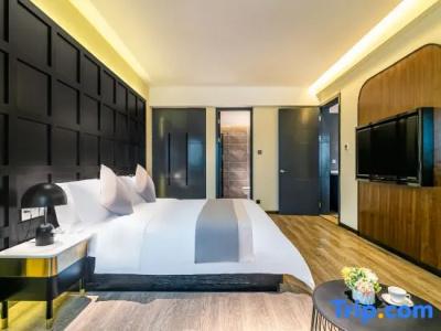 J-Hotel - 37