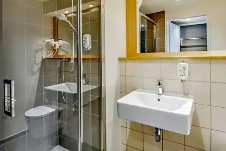 b&b Frankfurt-Airport - 27
