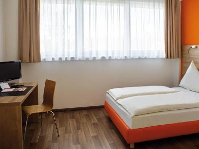 Orange und - 62
