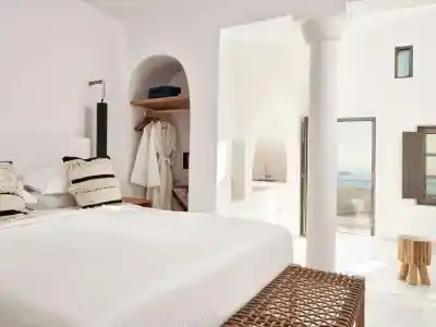 Astra Suites - 228