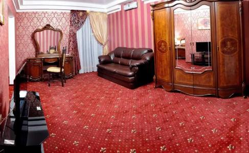 Garden Hall - 51