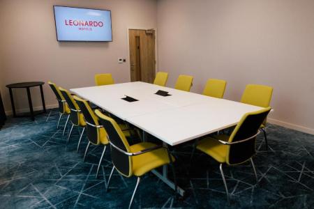 Leonardo Bristol City - 11