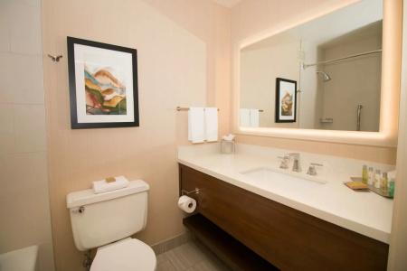 DoubleTree by Hilton City Center - 8