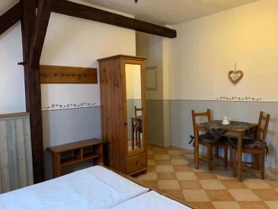 Pension Amadeus & - 168